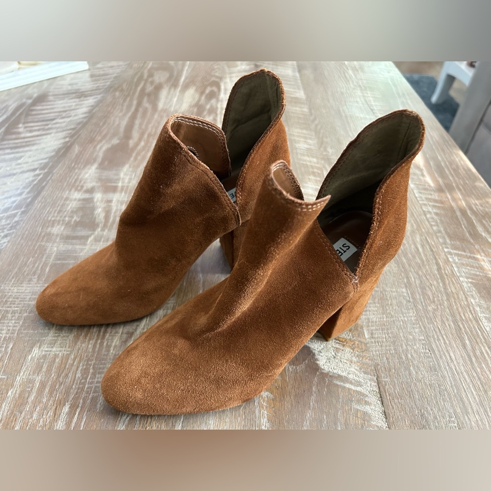 Steve Madden Tan Suede Ankle Booties
